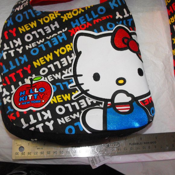 Official Sanrio Hello Kitty Crossbody Bag - Picture 2 of 5
